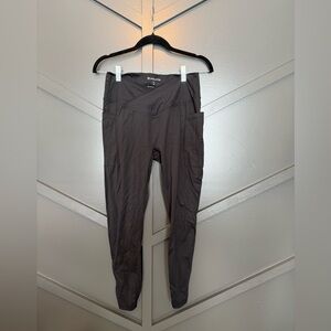 🌀Logilates Black Leggings with cross front and gathered at ankles